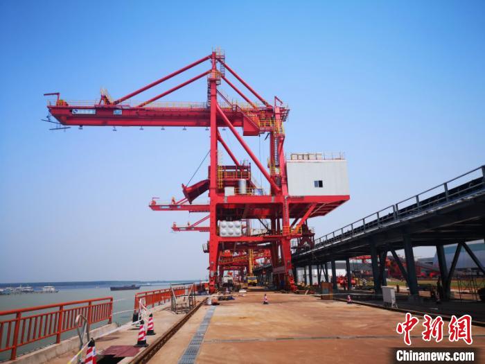 说明: http://i2.chinanews.com/simg/ypt/2020/200421/116735550_zsite.jpg