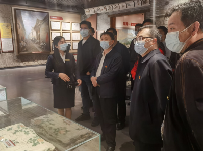说明: 2f6a418d30c7428e922f8967d0fd843e