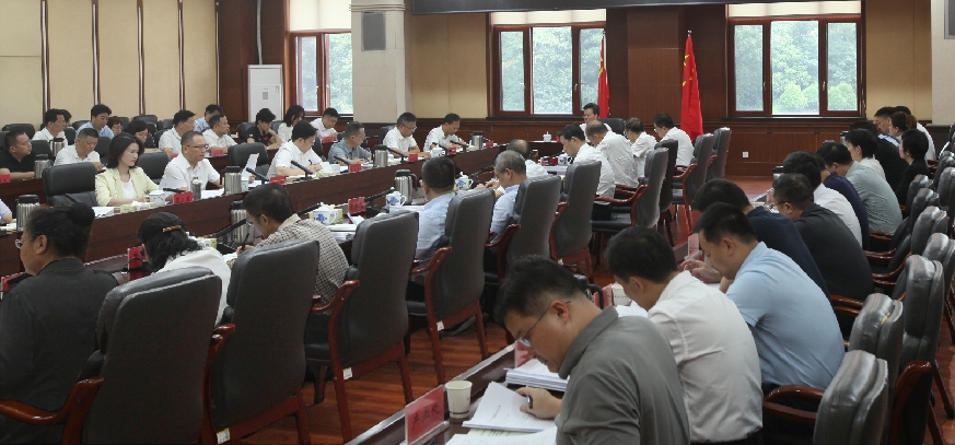 黎春秋主持召开省发展改革委2026年第22次党组会